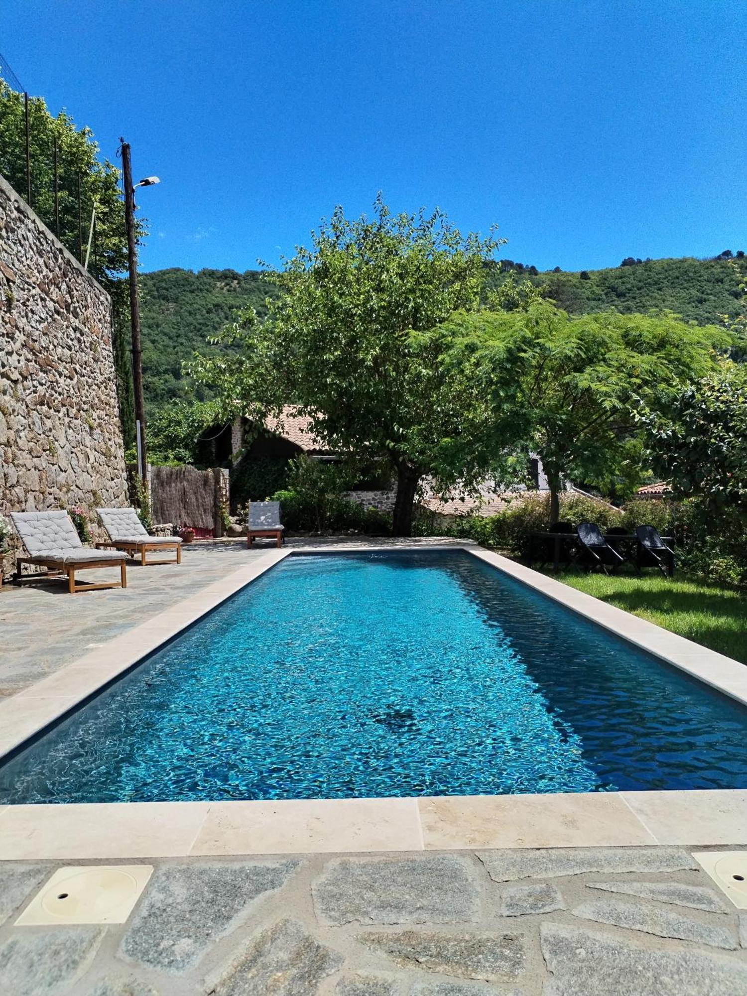 Mes Maisons Gardoises, Two Gites Sleeping 13 With Two Private Pools, Kids Room, Laundry, Disco, Free Wifi, Linen And Dog'S Are Welcome Gagnières Exteriör bild